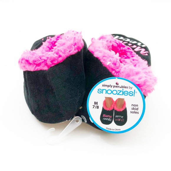 NWT Snoozies Women's Mama Needs Some Wine Non Skid Soles Medium 7/8 Black - Picture 3 of 6